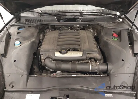 2016 Porsche Cayenne z USA, uszkodzony, nr VIN WP1AA2A2XGKA13297